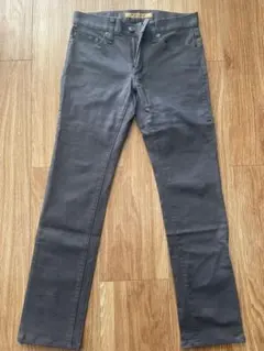 ユニクロ グレー スキニーパンツ T-000