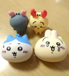 ちいかわ　フィギュア　マスコットキーホルダー　うさぎ　ハチワレ