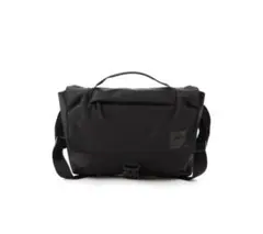 【未使用に近い】マムート ショルダーバッグ ブラック 8L