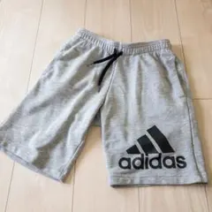 adidas グレー ハーフパンツ150