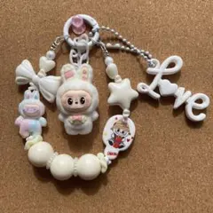 ホワイトラブブ　キーホルダー