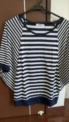 ナチュラルビューティーベーシック ドルマン型ストライプTシャツ