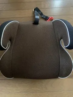 西松屋　ブースター　ジュニアシート メッシュ ブラウン