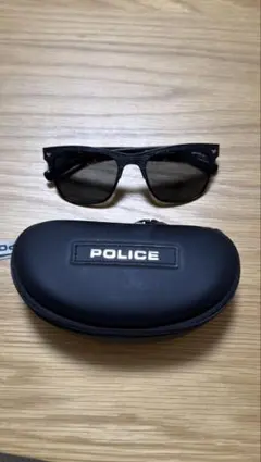 お値下げ極美品 POLICE サングラス ブラックフレームのサムネイル