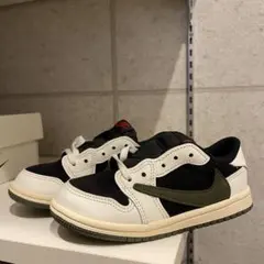 新品未使用 トラヴィス・スコット× ナイキ エアジョーダン1 オリーブ 16cm