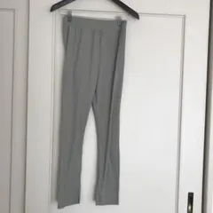 グリーン カジュアルパンツ