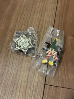 リルリンリンピンバッジ、ウッディーの2個セット