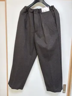 【新品】ユニクロ　タックワイドパンツ