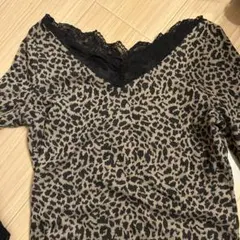 ヒョウ柄レース付き長袖トップス