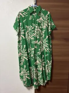 新品・サマーシャツワンピース・Lサイズ 大花柄・Zara 風※お値下げ中