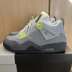NIKE AIR JORDAN 4 RETRO LE 