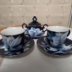 青と白の花柄カップ・ソーサーセット