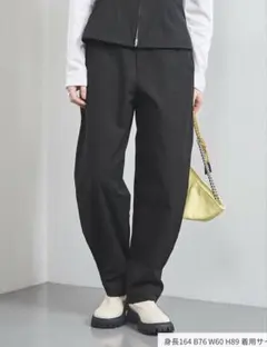 ユナイテッドアローズ　ブラック　デニムライクバレルパンツ　38