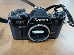 Canon AE-1 フィルム一眼レフカメラのサムネイル