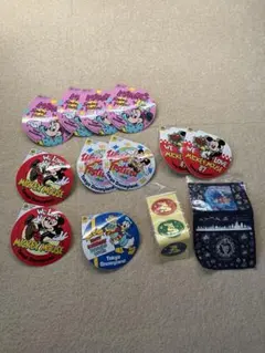 非売品 キャスト用 関係者 ディズニーストア Disney 缶バッジ バッチ