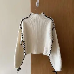 センスオブプレイス/アーバンリサーチのハンドステッチ/レースアップニット