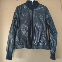 アディダス　黒ジャンバー
