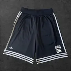 adidas originals NIGO コラボ トレフォイル ハーフパンツのサムネイル