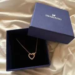 Swarovski ハート型ネックレス
