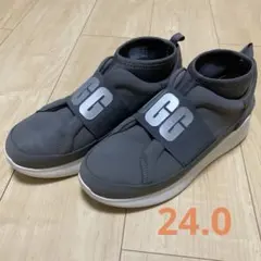 UGG スニーカー　厚底　24