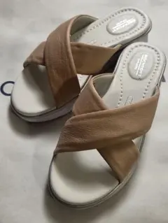 Rockport ピンクベージュ コンフォートサンダル 23cmのサムネイル