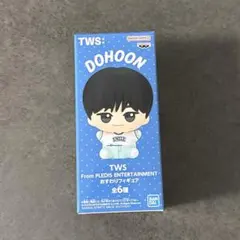 ④ TWS おすわりフィギュア DOHOON ドフン