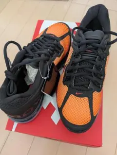 【新品】ナイキ エアマックス 2013 HF4887-873 オレンジ/ブラック