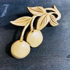 昭和レトロ ビンテージ ウッド ブローチ 木彫 チェリー さくらんぼ ピンズ