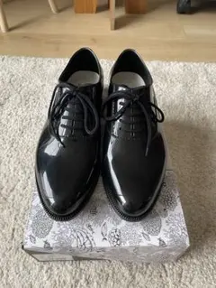 TEMPERATE ブラック レースアップシューズ