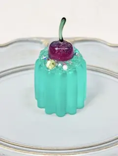 小さなゼリーの置物　さくらんぼ
