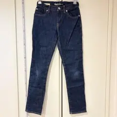 Item thumbnail for item 7366592f-b6a4-417a-99b6-1eb45cbbcaae