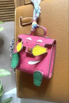 バッグ　チャーム　ミニバッグ型　キーホルダー チャーム　ピンク