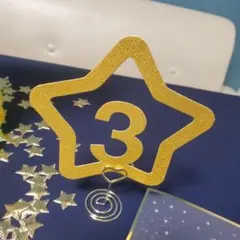 テーブルナンバーに使用したガーランド