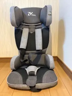 ☆トラベルベストEVOジュニアシートグレー②のサムネイル
