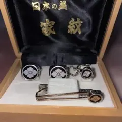 家紋・ネクタイピン.カフスボタン花菱