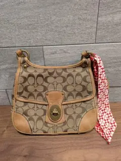 COACH ショルダーバッグ ベージュ シグネチャー柄