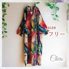 アート柄ワンピース　個性的　ゆったり　体型カバー　華やか　モダン エスニック