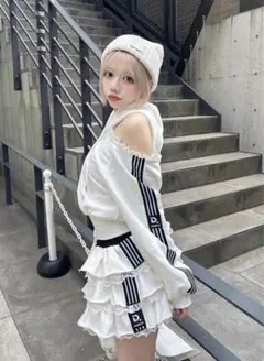 IV番線ちゃんカットソーレ あなたしか見えないの - メルカリ
