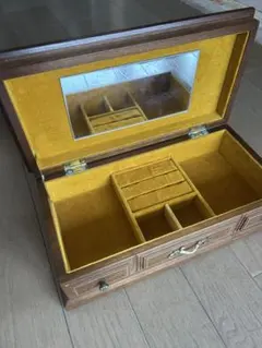 【値下げ】アクセサリーボックス　インテリア　雑貨　木製　昭和レトロ