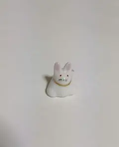 【レトロ】　招きうさぎ　極小　陶器製？