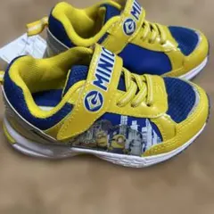 新品タグ付き　ミニオン　スニーカー　16センチ