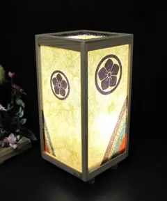 家紋の宿り木＝「丸に銀杏」／至福の灯火／LED・檜枠造・フイルム加工・軽量／