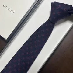 グッチ　ネクタイ　紺・赤　GG柄