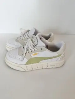 PUMA スニーカー 花柄刺繍 ホワイト グリーンのサムネイル