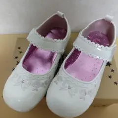 ホワイト フォーマルシューズ ☘️19cm 可愛いです♪♪