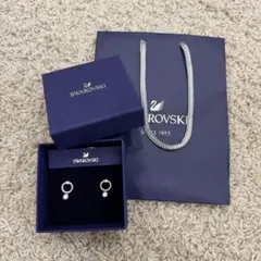 SWAROVSKIピアス