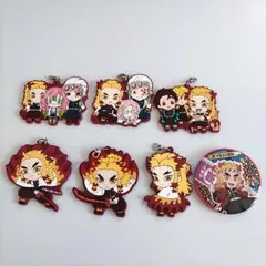 鬼滅の刃　煉獄杏寿郎　ラバーストラップ&缶バッジ 7点セット