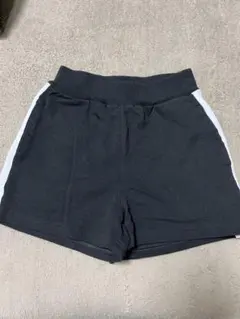 GU 黒 ハーフパンツ S (120cm)