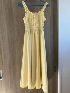 SHEIN イエローキャミワンピース ベルコーデ