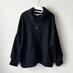 新品　hareiro晴れ色　ネックレス付きタートルネックニット　LL　ブラック